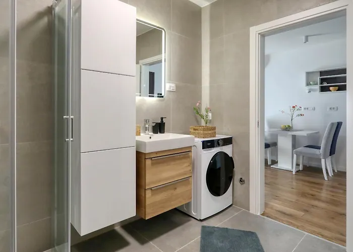 Апартаменты Charming Sparcle In Dalmatia