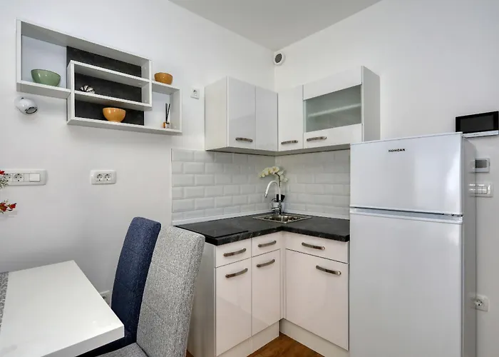 Charming Sparcle In Dalmatia Apartman *