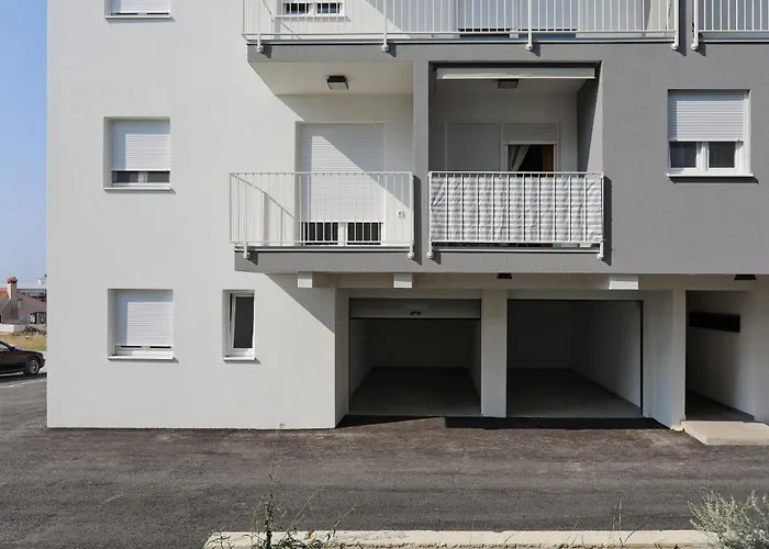 Charming Sparcle In Dalmatia Apartman